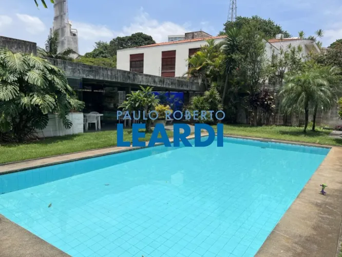 CASA ASSOBRADADA - SUMARÉ (R.M.) - SP