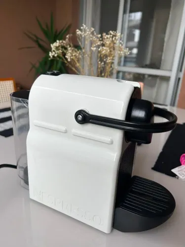 Cafeteira Nespresso Inissia