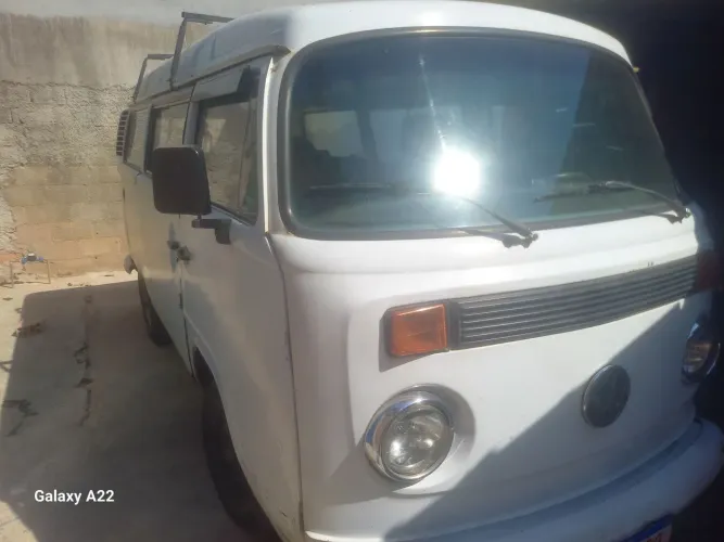 Volkswagen Kombi Carat (álcool) 1998