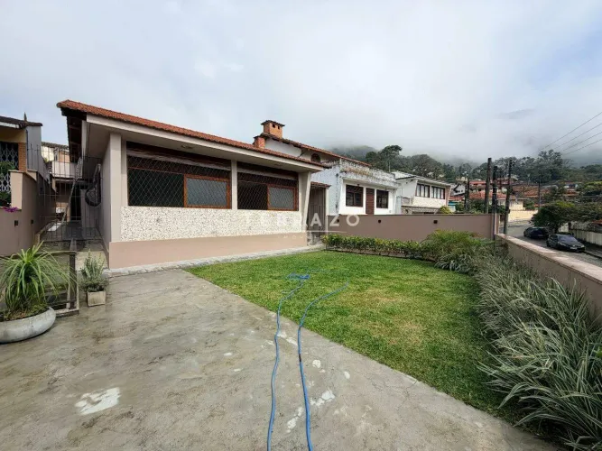 Casa para aluguel, 3 quartos, Iucas - Teresópolis/RJ