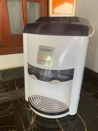 Filtro de água latina