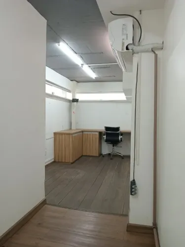 Sala /escritório mobiliado na orla da Lagoa Paulino