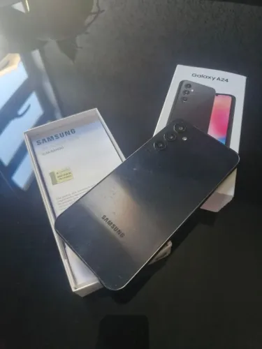 Samsung a 24 excelente 