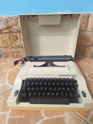 Máquina de datilografia antiga Remington.