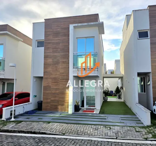 Casa porteira fechada disponível para venda em Eusébio