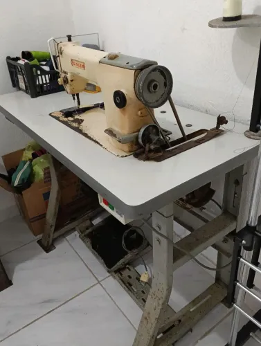 Máquina de costura