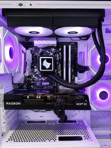 Ryzen 7 5700x RX 7600  32gigas 3600mhz