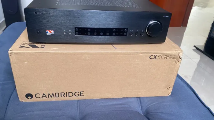 Amplificador Integrado Cambridge CXA80 