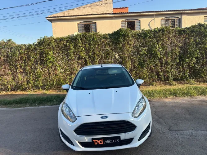 Ford Fiesta 1.5 16V Flex Mec. 5P 2014