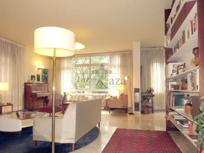 Apartamento - Jardim América - 4 Dormitórios - 292,84m².