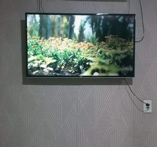 TV TCL 40 polegadas Smart 