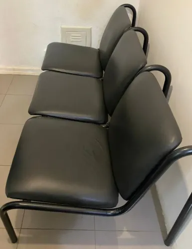 Trio de Cadeiras de Escritório 