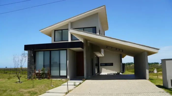 Imóvel para venda possui 294 metros quadrados com 4 quartos em Zona Sul - Balneário Rincão