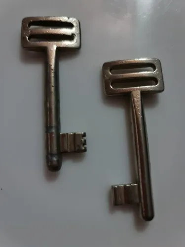 Chave reposição antiga. Cod 05