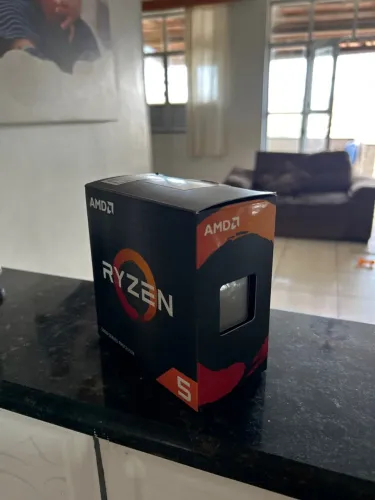 Ryzen 3 3200G + cooler original na caixa