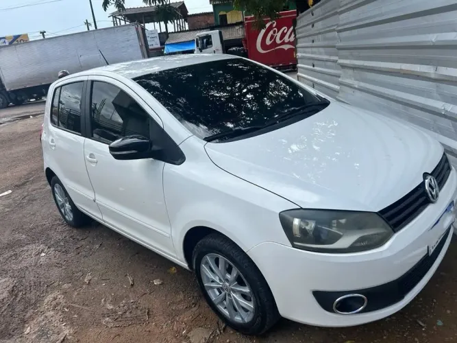 Volkswagen Fox 1.0 MI Total Flex 8V 5P 2014