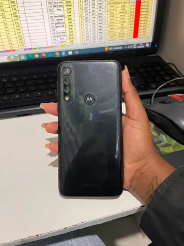 VENDO MOTO G 8 PLAY SEMI NOVO