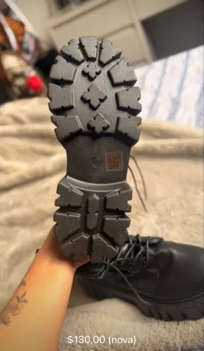 Bota de couro