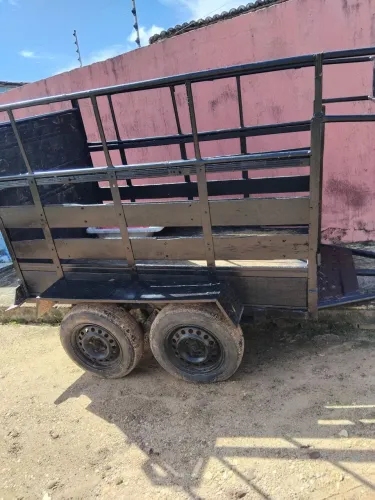 Reboqui bom pra vende ligeiro de qualidade preço qui cabe no seu bolso chama cuida 