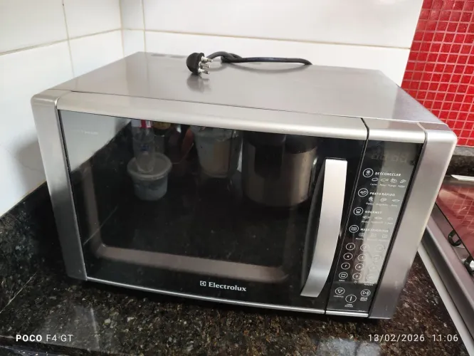 Microondas Eletrolux 31L 