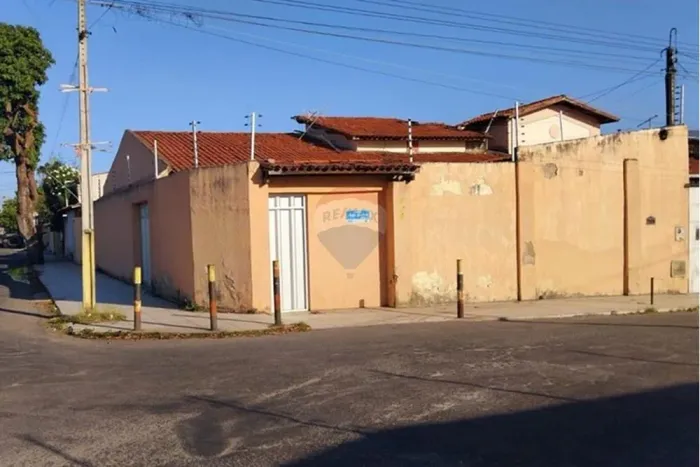 Casa Solta e Ampla com Piscina e Área Gourmet na Grande Messejana!