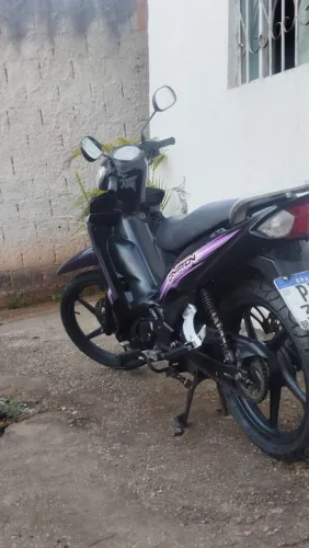 Yamaha Crypton 115cc - R$ 7.990 | Troca por carro