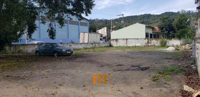 Terreno à venda com 591 m2 no Bairro João Paulo - Florianópolis/SC.