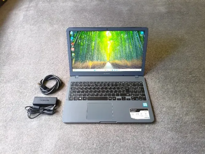 Notebook Samsung - i5 8° Geração + 8 GB + SSD
