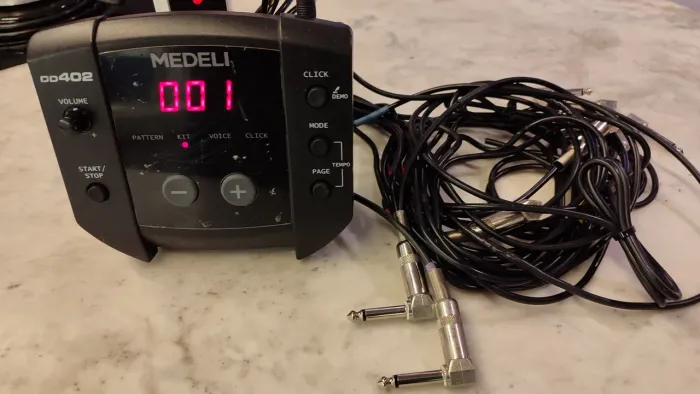 Módulo de bateria eletrônica Medeli DD402 + multi cabo.