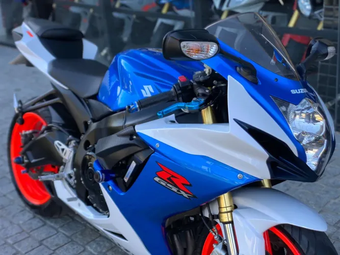 Linda Srad 750 GSX-R - Moto Impecável 