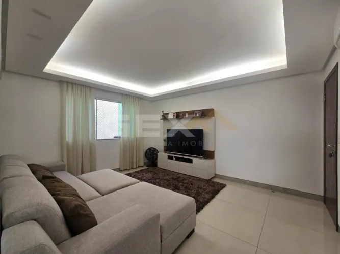 Cobertura Duplex à Venda no Bairro Santo Antônio em Divinópolis MG.