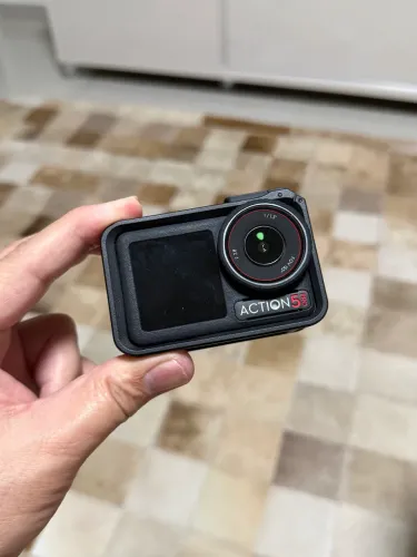 Câmera de Ação DJI Osmo Action 5 Pro Adventure Combo BR