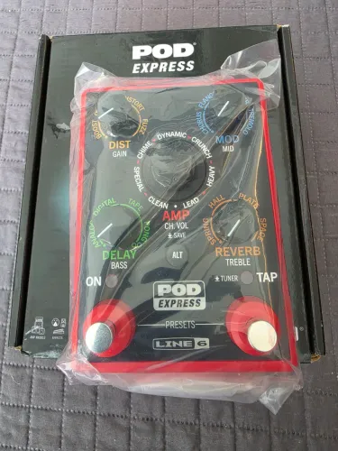 Processador POD Express. Ultra compacto pedal amp e ptocessador de efeitos. Novo. Lacrado.