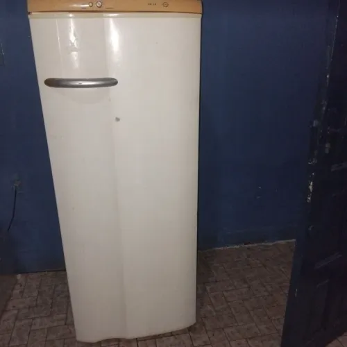 Geladeira de uma porta