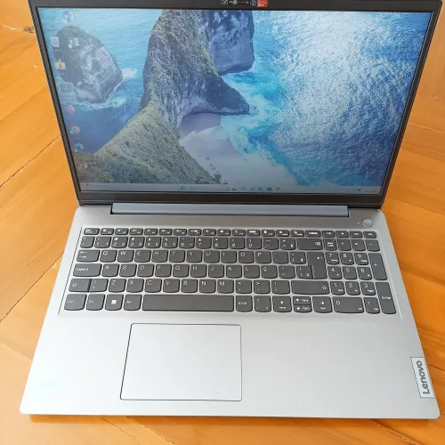 Notebook Lenovo 11° geração I3 com SSD
