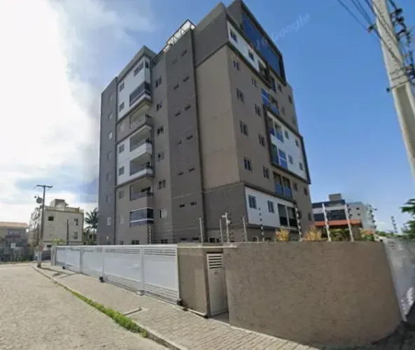Excelente apartamento no Poço (58 m², 2/4, 50 metros do mar, Residencial Genoa)