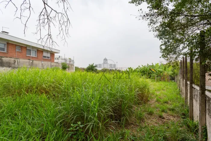 Terreno Residencial - Alto de Pinheiros - 1.541m² - Zona Estritamente Residencial (ZER)