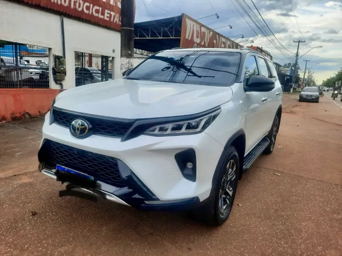 Toyota Hilux SW4 Diamond 2.8 TB 4X4 Die. Aut. 2024