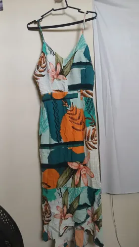 Vestido Midi Estampa Tropical ? Tamanho P ? Leve e Fresco ? R$ 45,00