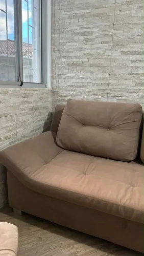 Sofá de 3 lugares com chaise + baú estofado