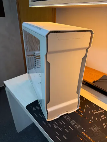 Gabinete Phanteks Evol
