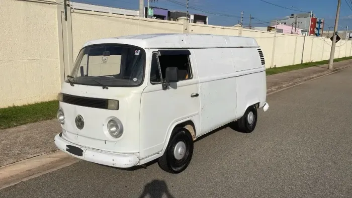 Volkswagen Kombi Furgão (álcool) 2001