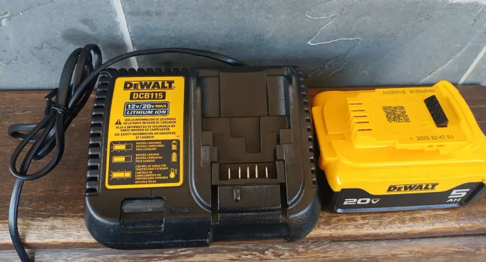 Bateria e carregador dewalt