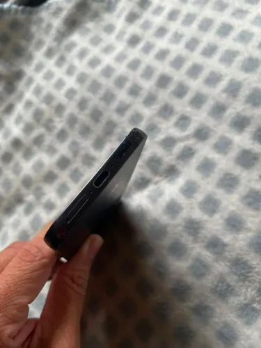 S23 256 GB de memória e 8GB de memória RAM.