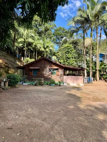 Chácara com 3.150 m² em Marechal Floriano ES, córrego, mina d?água e casa com 2 quartos no