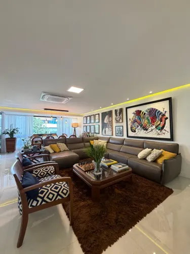 Morro Ipiranga, Apartamento Para Venda, 244m2, 03 Quartos Com 03 Suítes, Vista Para o Mar,