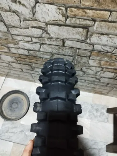Pneu 18/100/100