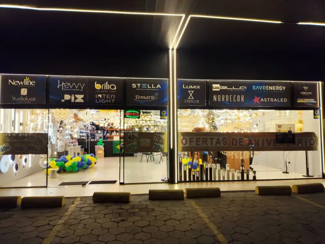 Loja de iluminação e materiais elétricos com mais de 1,2 milhões em estoque.