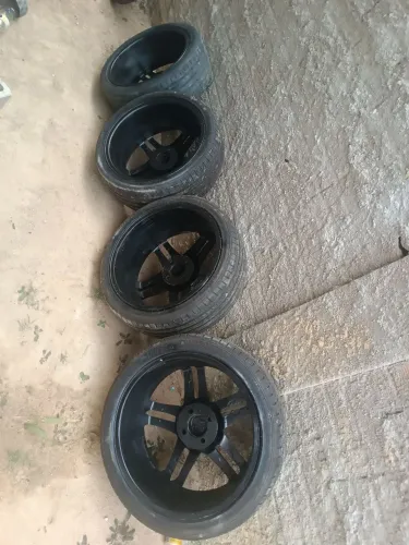 Vendo jogo de rodas aro 17