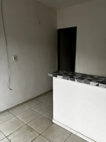 ALUGA-SE - KITNET NO RESIDENCIAL PARAÍSO (VILA EMBRATEL)